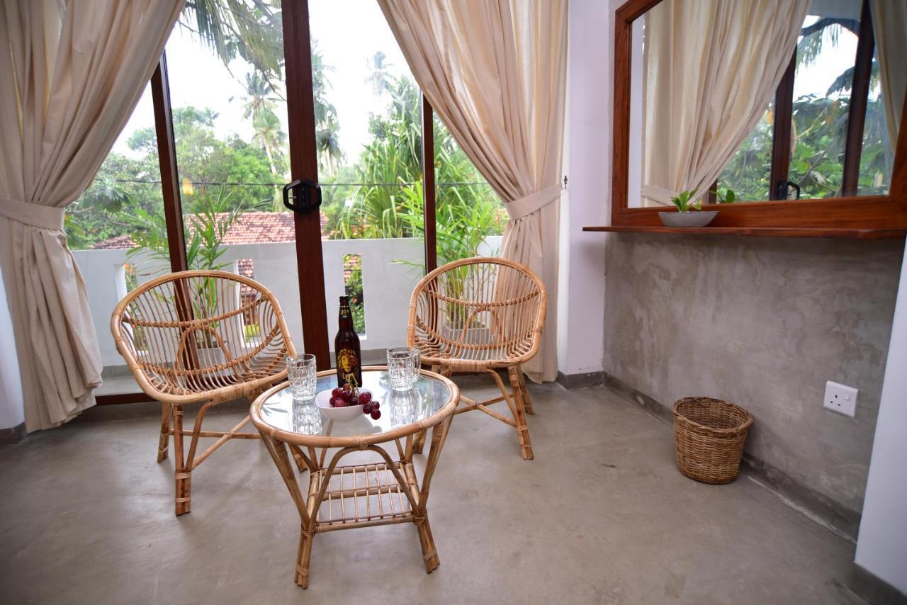 Lily Holiday Apartments Hikkaduwa Exterior photo