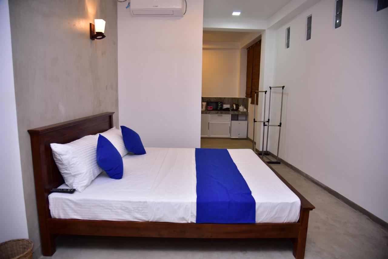 Lily Holiday Apartments Hikkaduwa Exterior photo